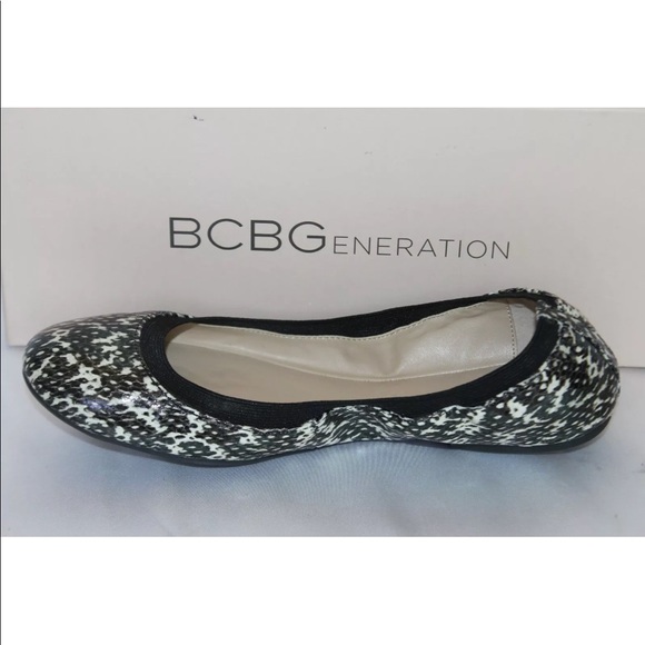 New BCBGgeneration black snake elasticized ballet - Picture 6 of 8